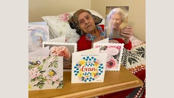 Florence celebrates 106th birthday at Gravesend care home